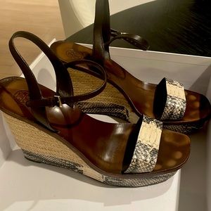 Authentic Tory Burch Wedge snakeskin Sandal
